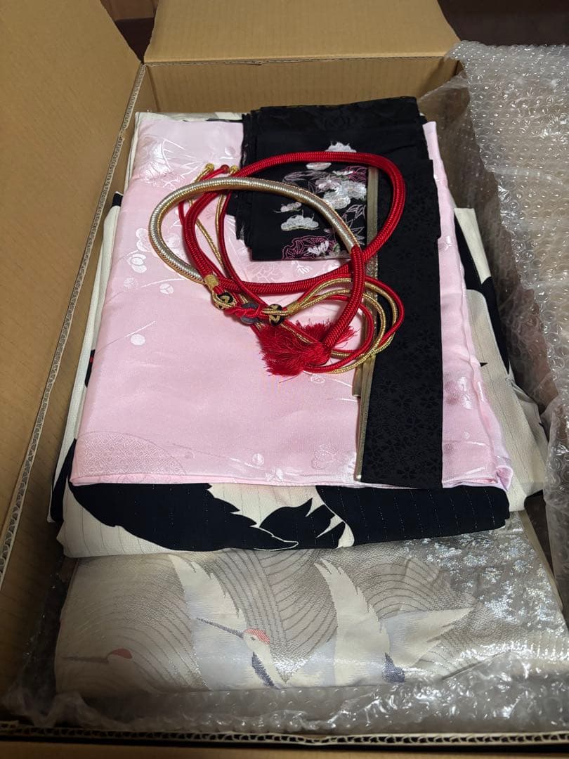 セール中‼️美品‼️成人式 振袖フルセット 白黒 鶴柄 和風