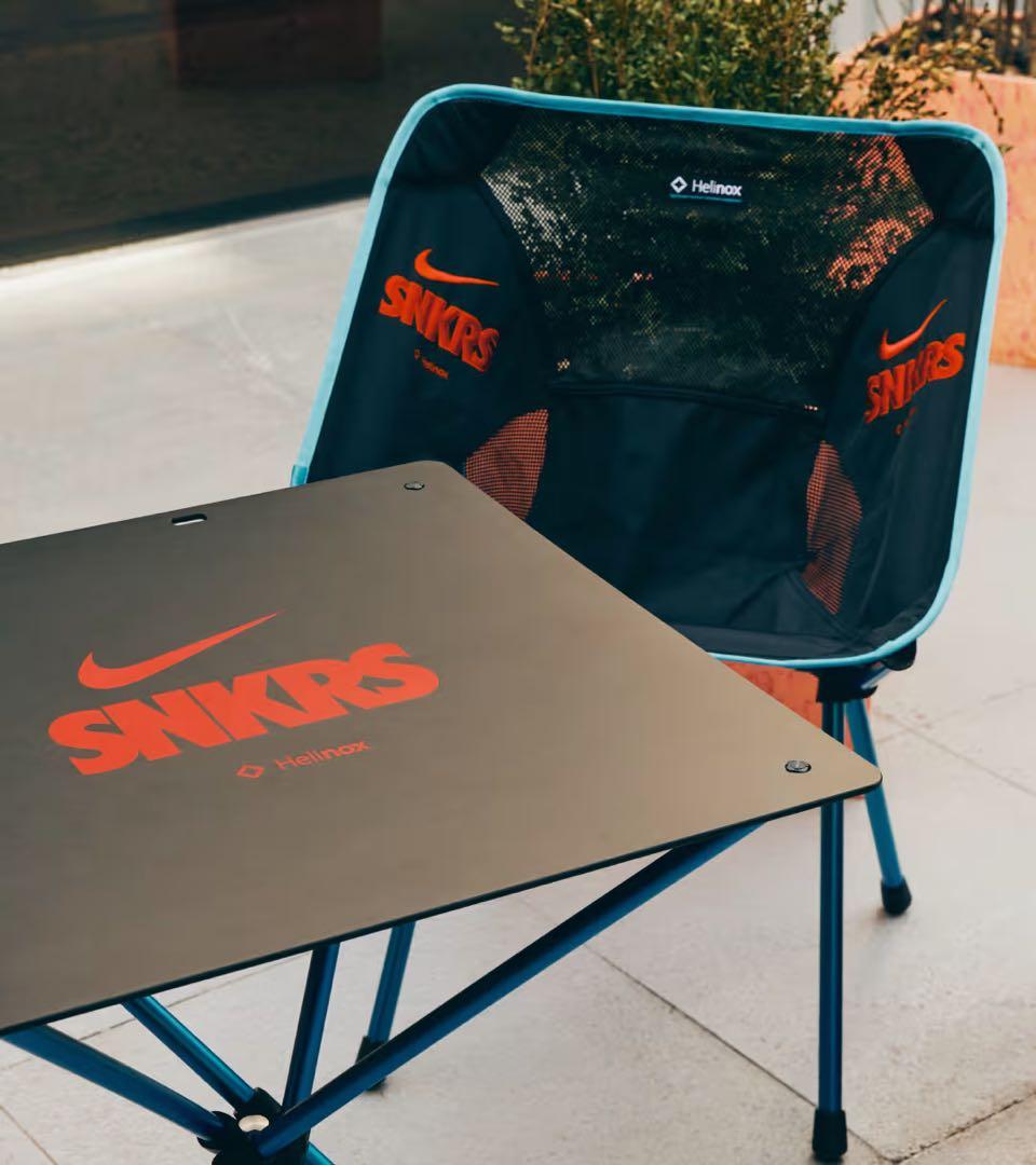 【希少】SNKRS x Helinox カフェテーブル&チェアセット 入手困難