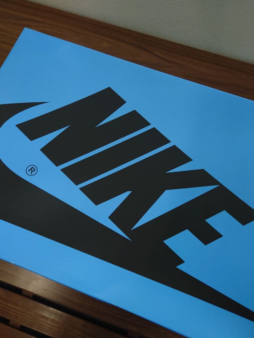 ナイキ　エアジョーダン1 \"University Blue/UNC Toe\"