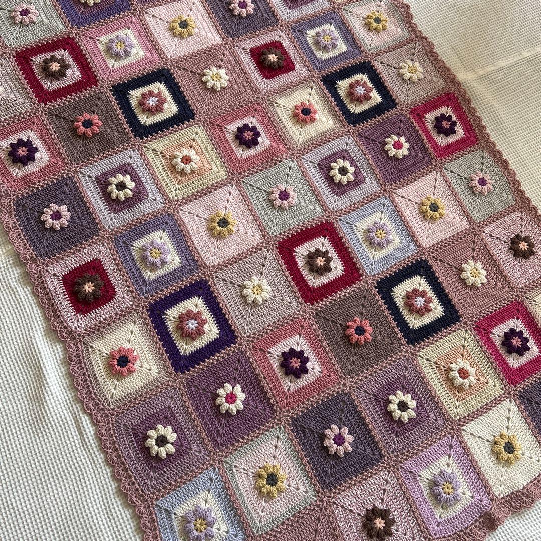 ぷっくり。お花のモチーフ編み マルチカバー 手編み ブランケット