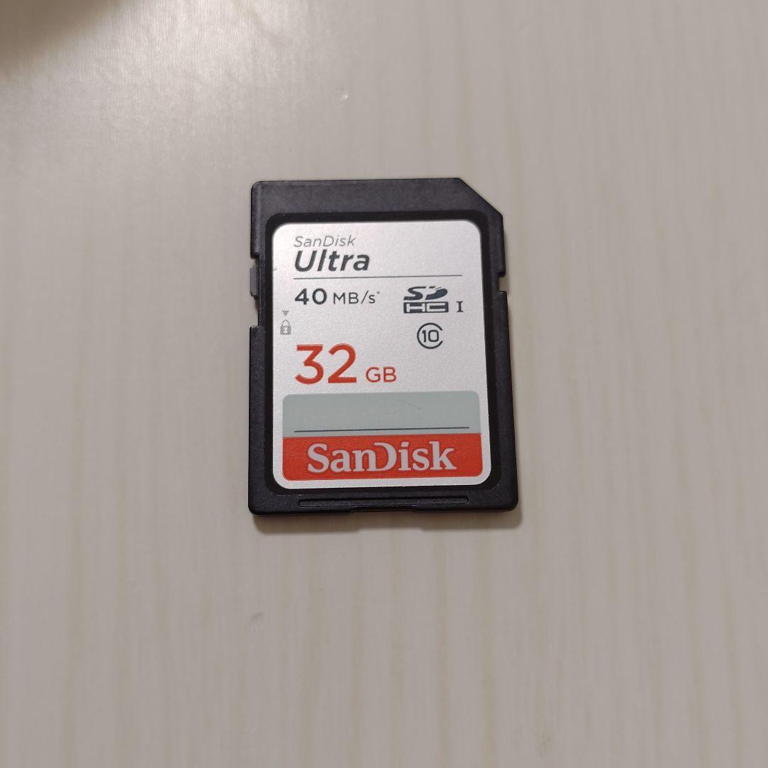 Canon EOS Kiss M ホワイト　SDHCカード32GB