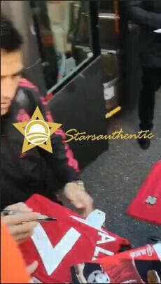 直筆サイン入りジャージ アレクシス・サンチェス  SA鑑定済