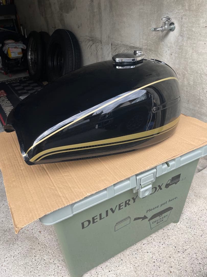KZ900、KZ1000、Z1、Z2、750D1外装 タンク、テールカウルのみ