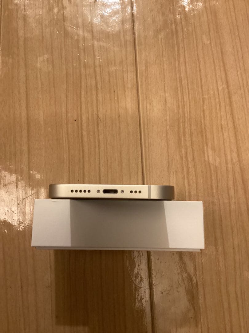 iPhone14 256GB SIMフリー、バッテリー88% 割れなし、オマケ付