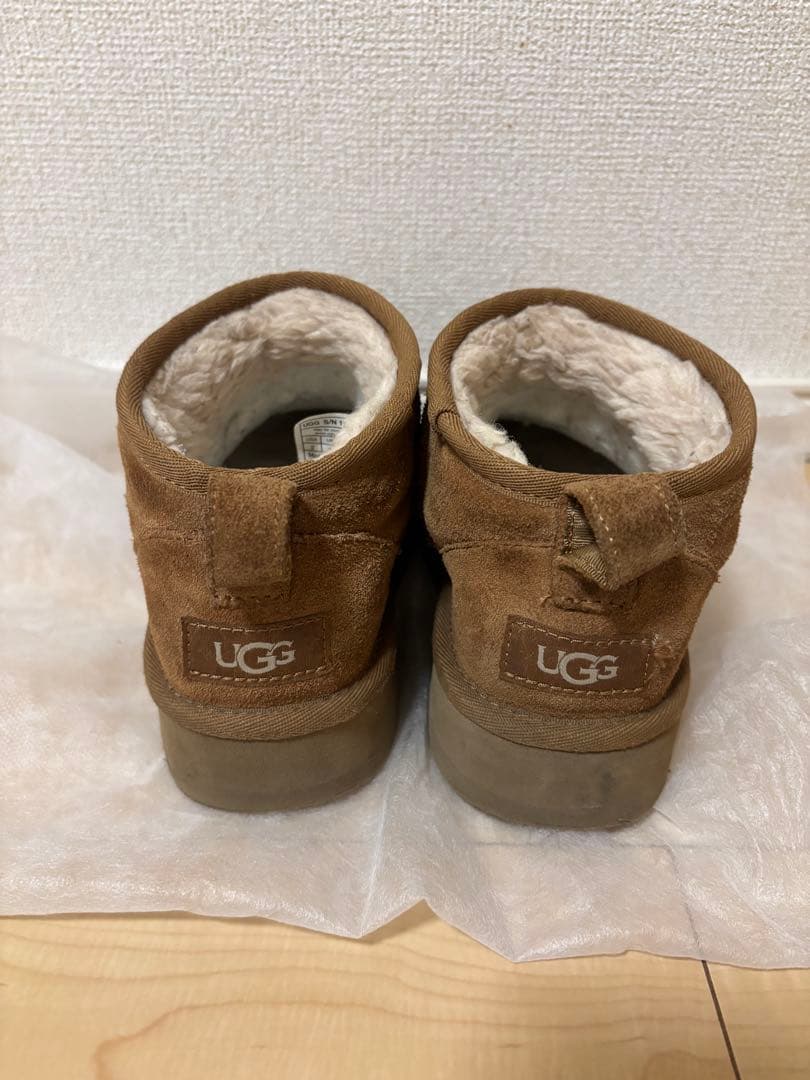 靴 UGG Classic Ultra Mini Platform 21cm