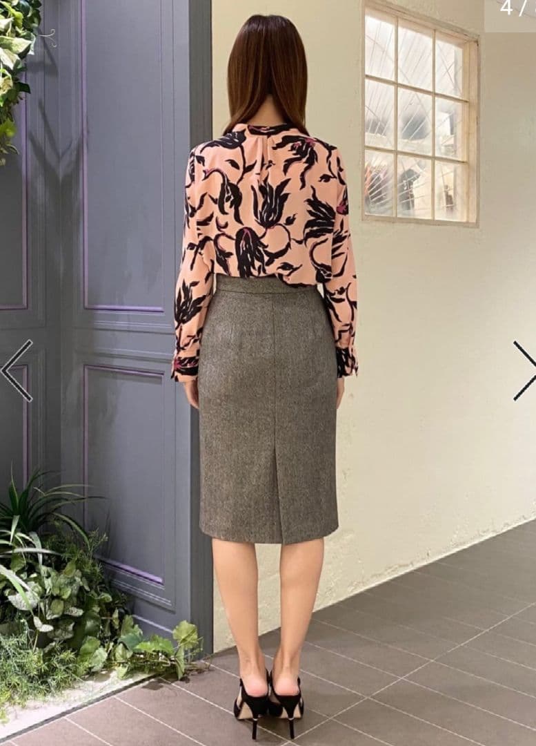 新品未使用ピンキーダイアンフラワープリントブラウス