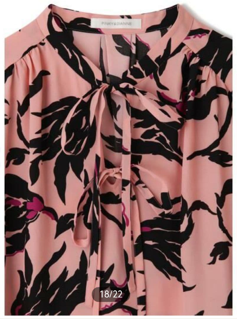 新品未使用ピンキーダイアンフラワープリントブラウス