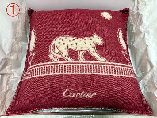 【未使用・箱付き】Cartier クッション 2個セット