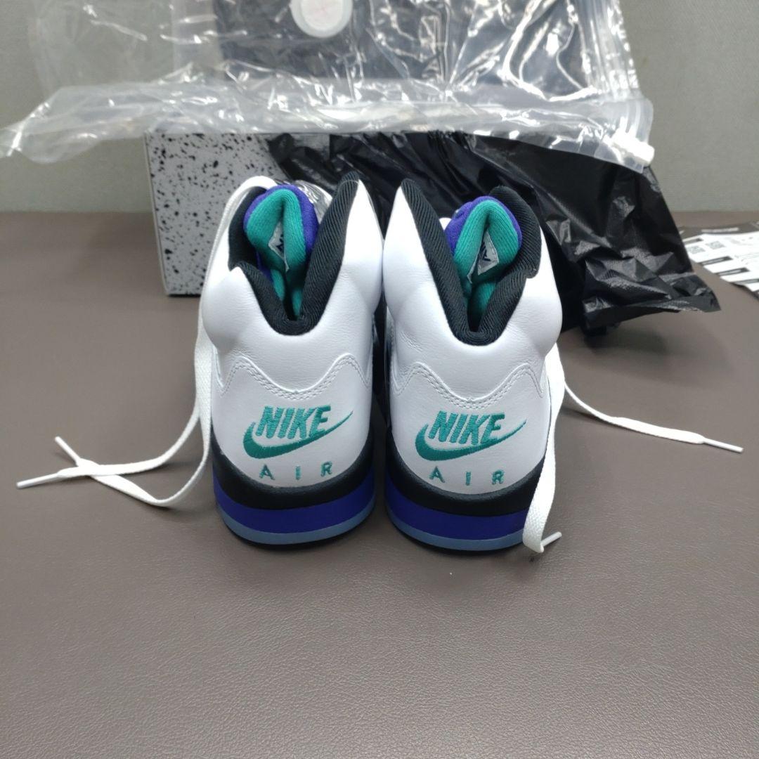 エアージョーダン５レトロ　グレープ