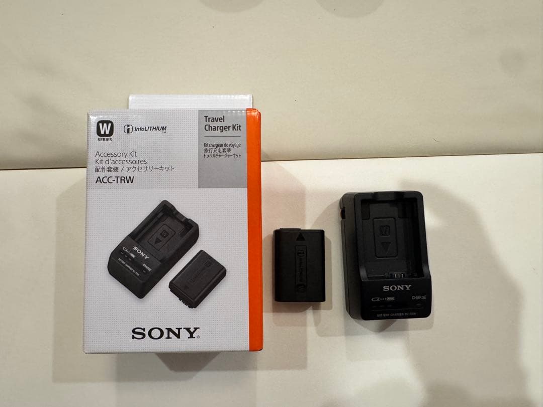 【美品】Sony α6400ミラーレス一眼カメラE 35mm F1.8 OSS