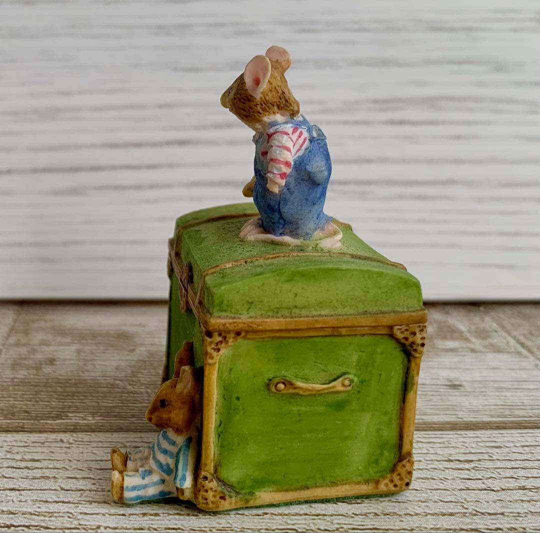 ミニチュアトイチェスト ウィフレッド ブランブリーヘッジ エネスコ