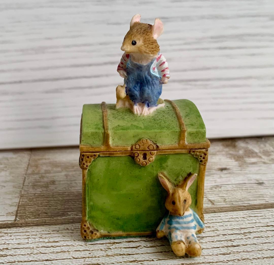 ミニチュアトイチェスト ウィフレッド ブランブリーヘッジ エネスコ