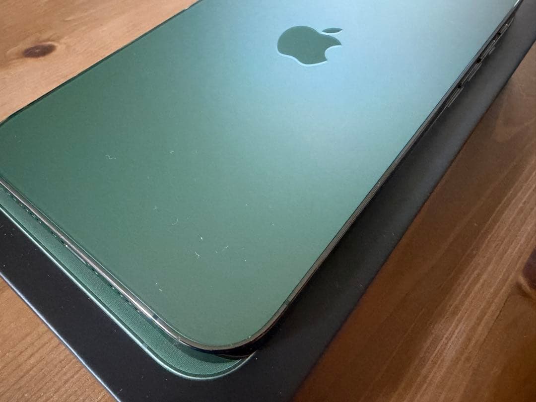 Apple iPhone 13 Pro Max 256GB アルパイングリーン