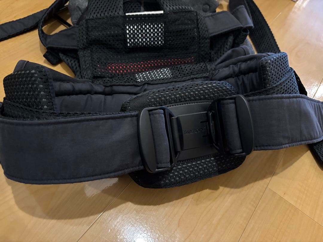 【極美品】BABYBJORN ベビービョルン ハーモニー 抱っこ紐 ブラック　黒