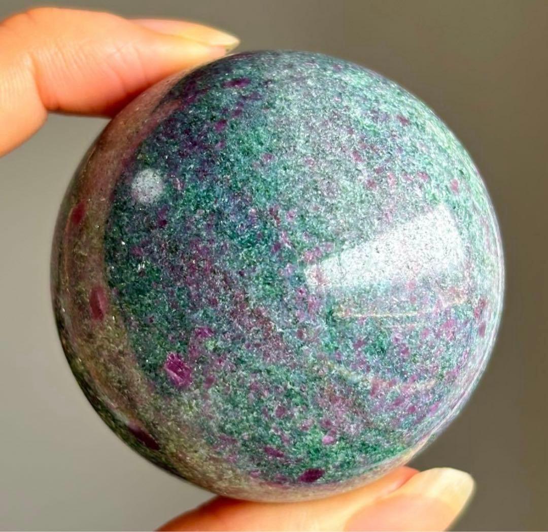 高品質　ルビーインフックサイト　カイヤナイト　スフィア　天然石　キラキラ