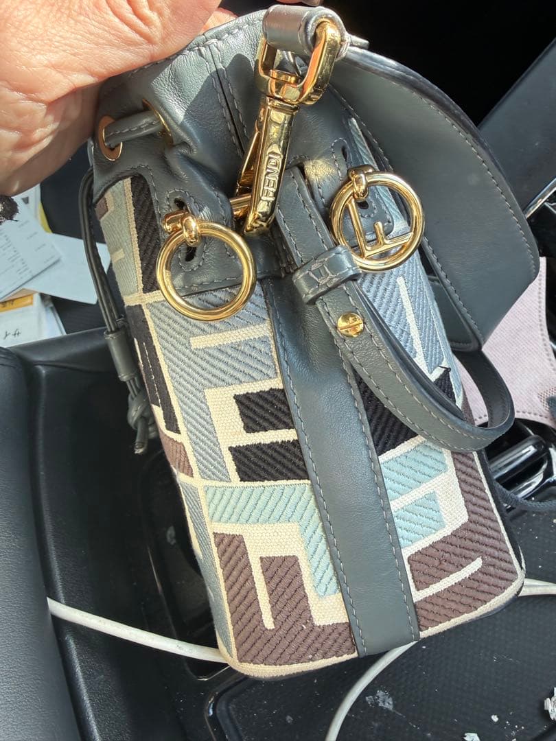 Fendi マルチカラー バケットバッグ