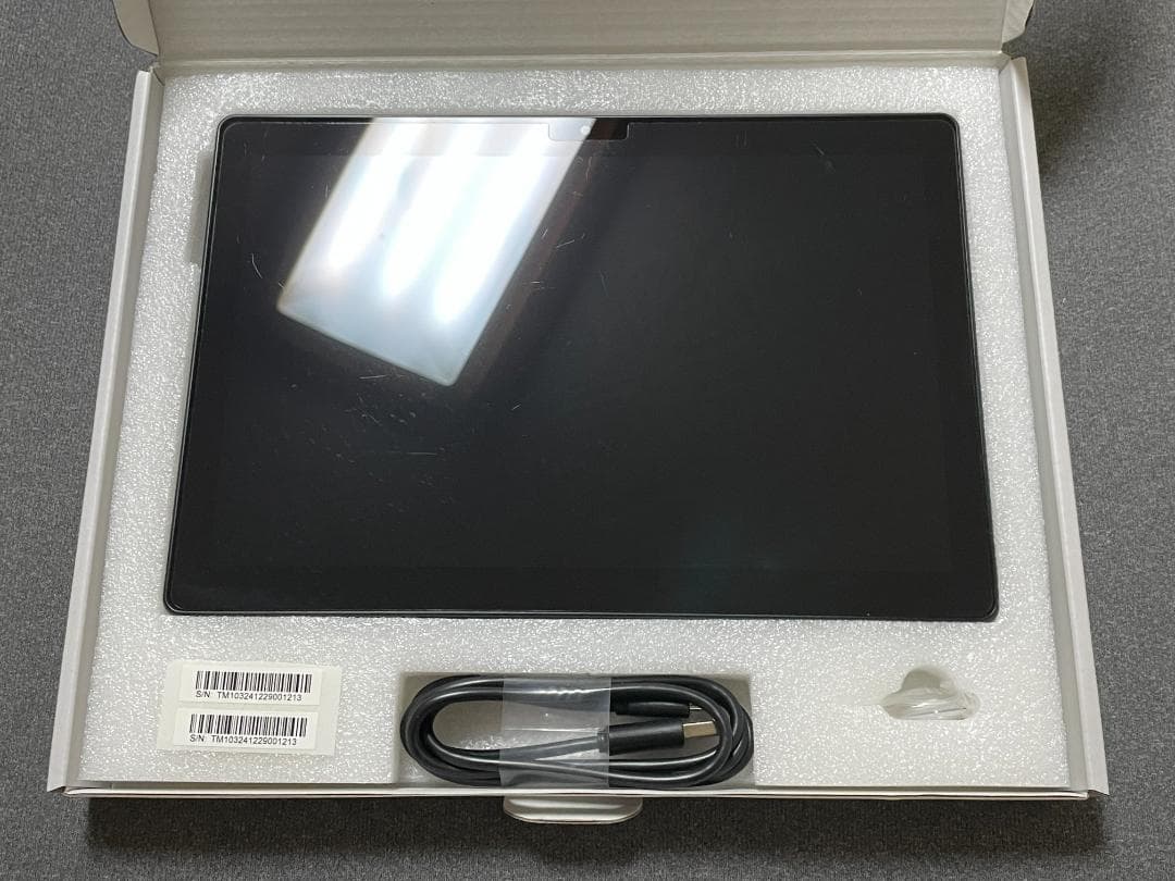 LUCA TM103M4V1-B 10.1インチタブレット