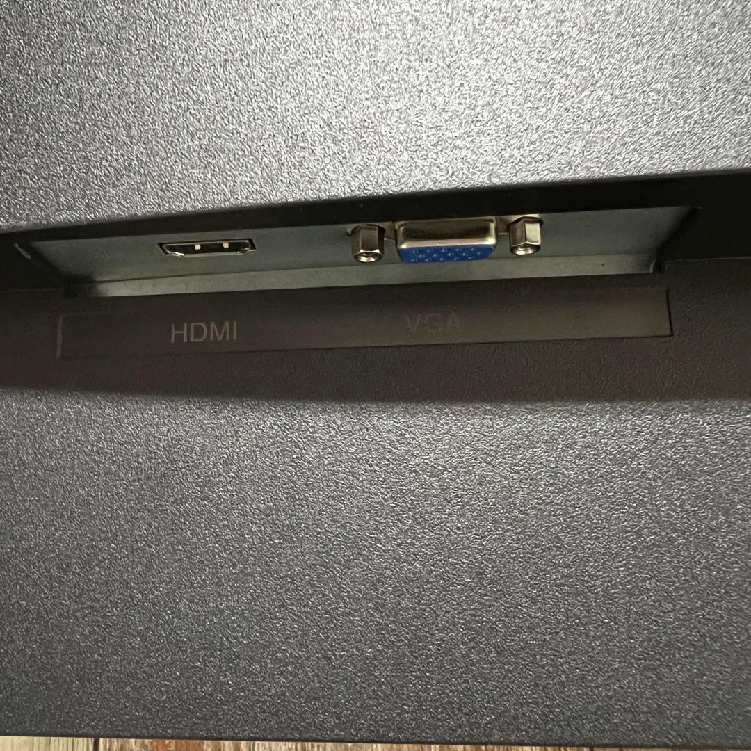 リクエスト価格❣️全国送料込アイリスオーヤマ32型液晶モニターベゼルレス。スタンド