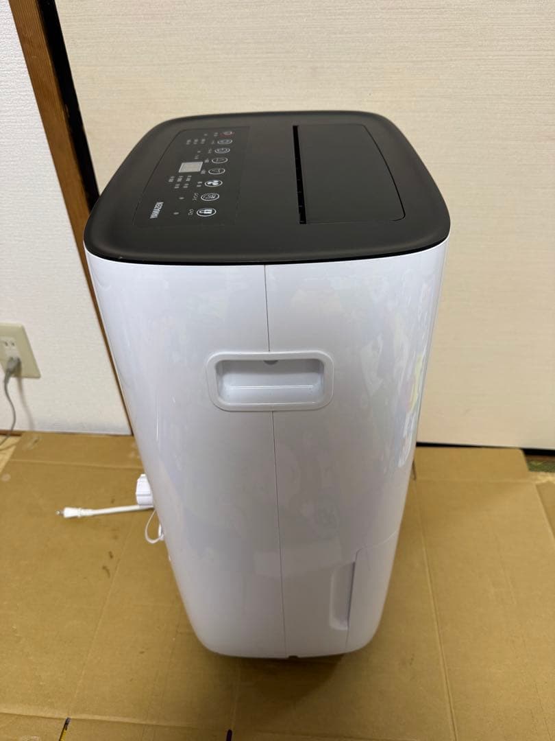 山善 YDC-E300(W)除湿機 衣類乾燥除湿機 除湿能力　2023年製