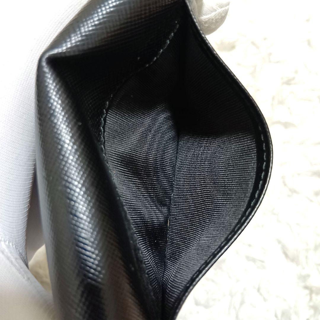 プラダ　カードケース　名刺入れ　ロゴ刻印　レザー　ブラック　正規品