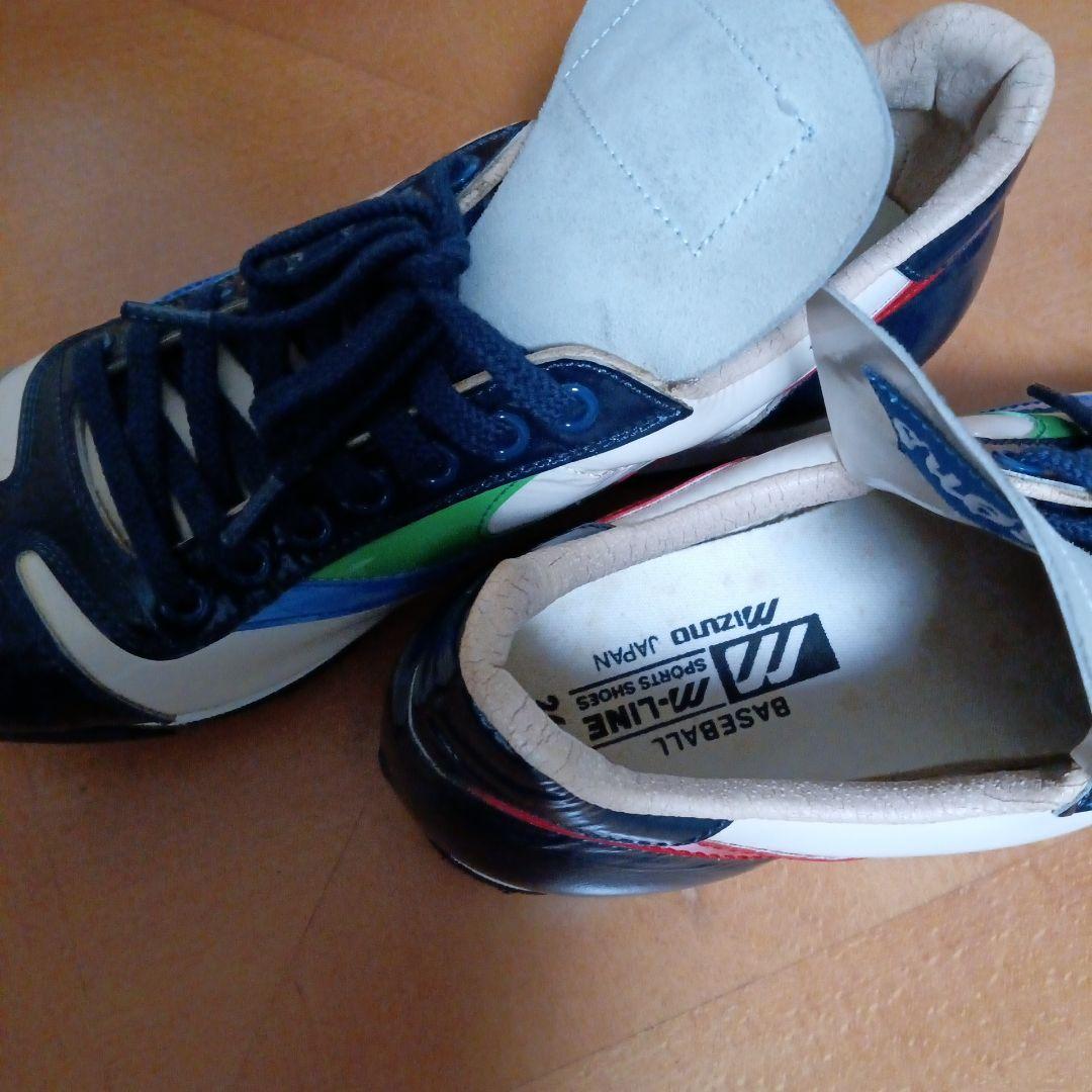 西武ライオンズのシューズ