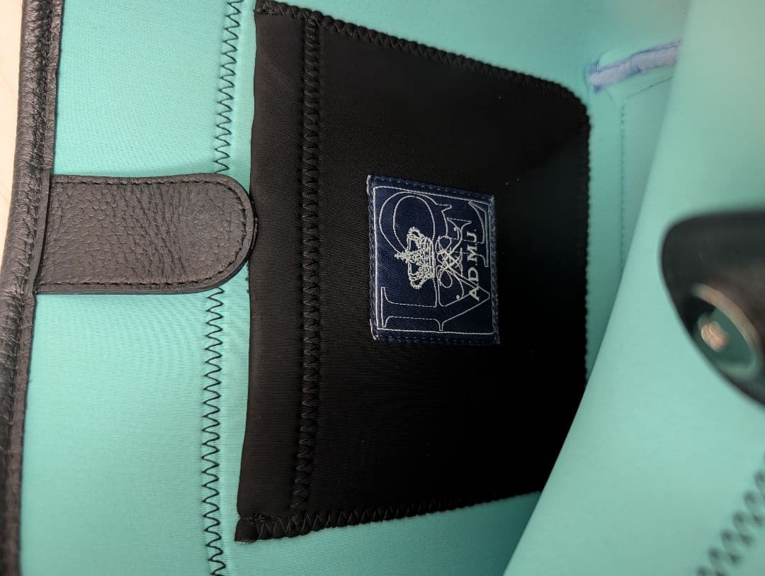 ADMJ ブラックショルダーバッグ