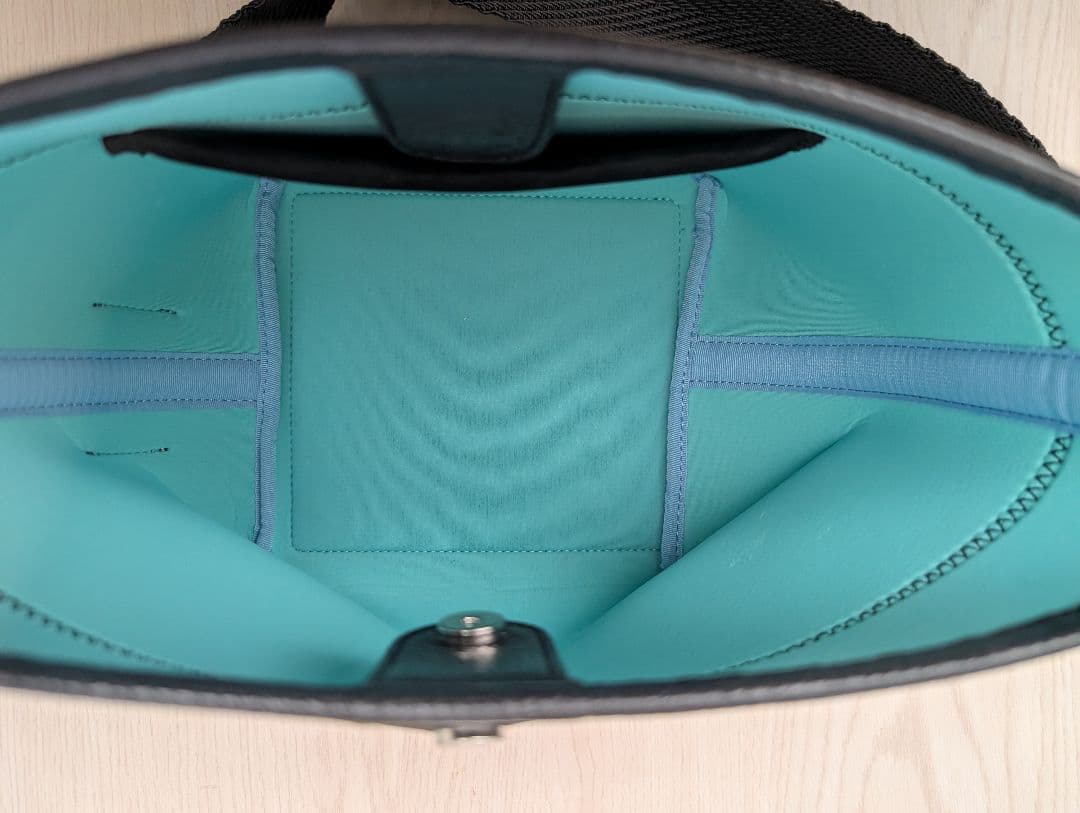 ADMJ ブラックショルダーバッグ