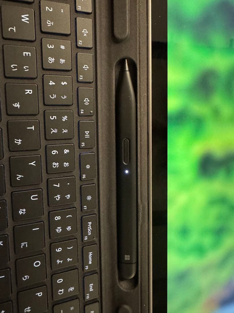 Surface pro 8 simモデル 純正キーボードカバーとペン付き