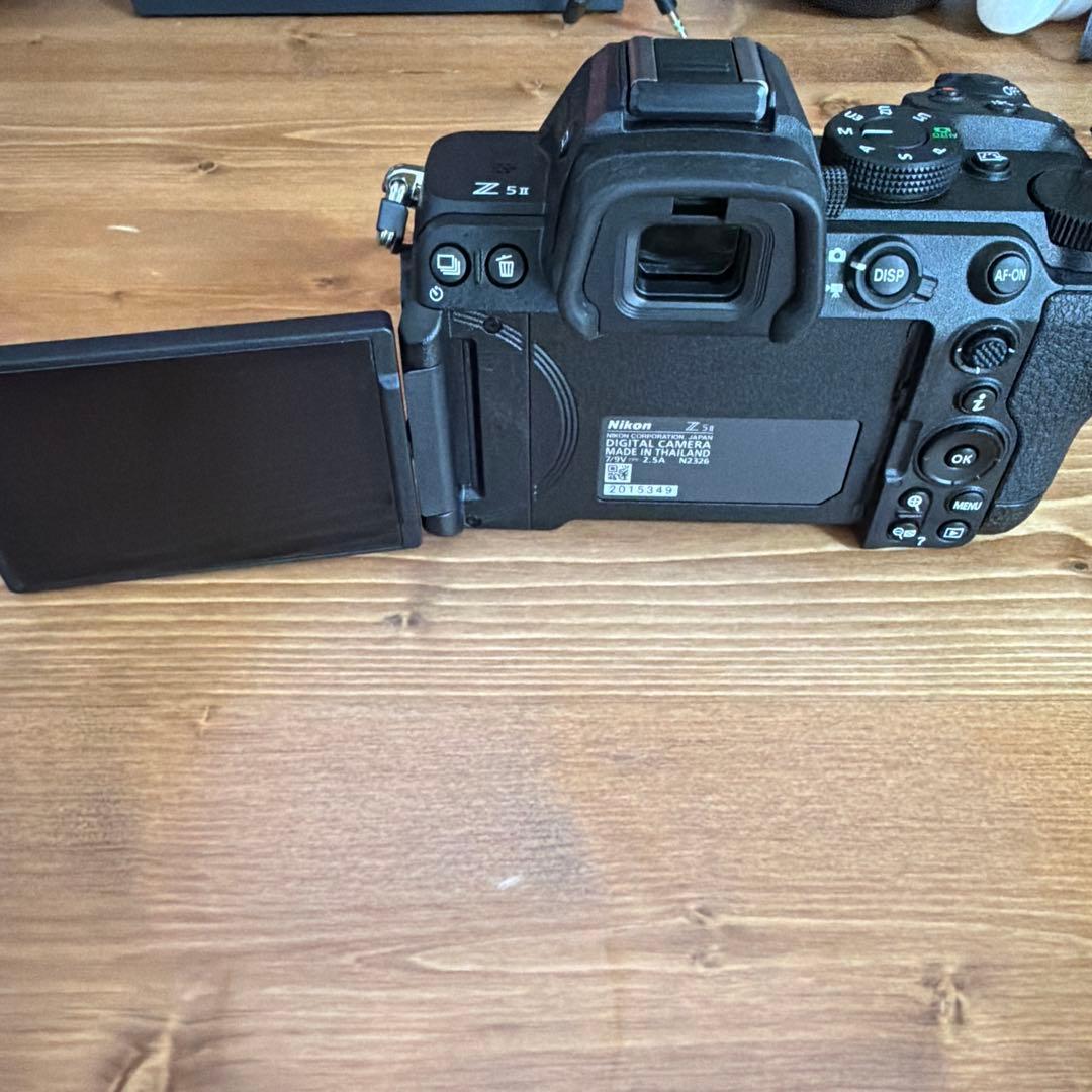 Nikon z5ii ボディ