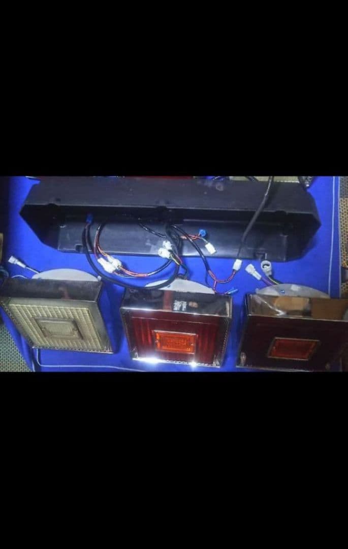 JB 06 角型テールランプ単体セット ３連テールデコトラ中型 大型