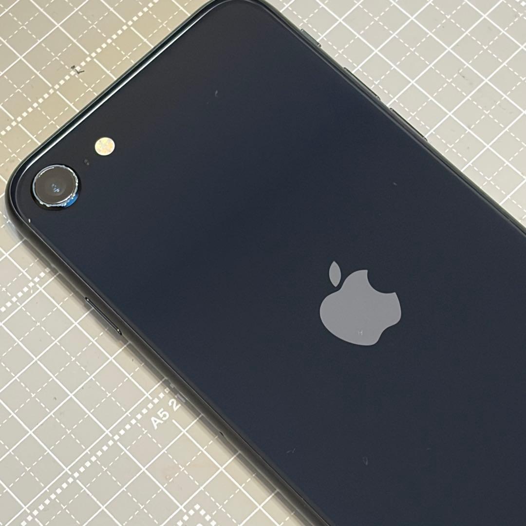 iPhoneSE 第3世代 128GBミッドナイト バッテリー76%