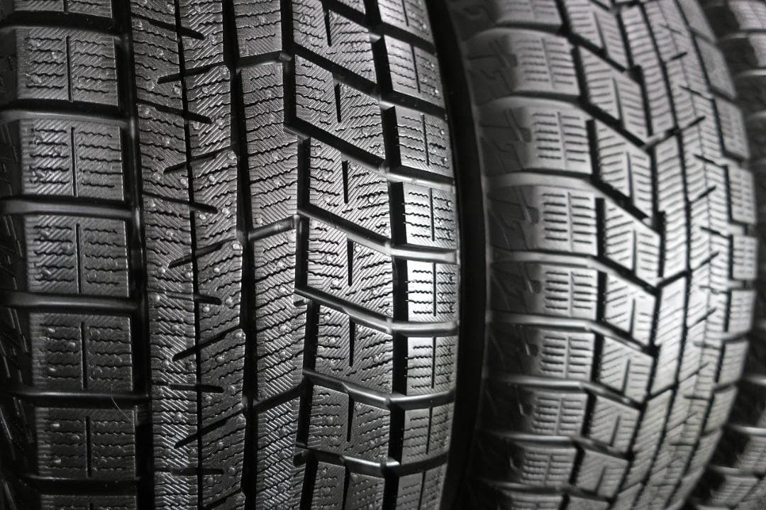 トヨタ純正 160系フィールダー イボ付き 国産スタッドレス 185/60R15
