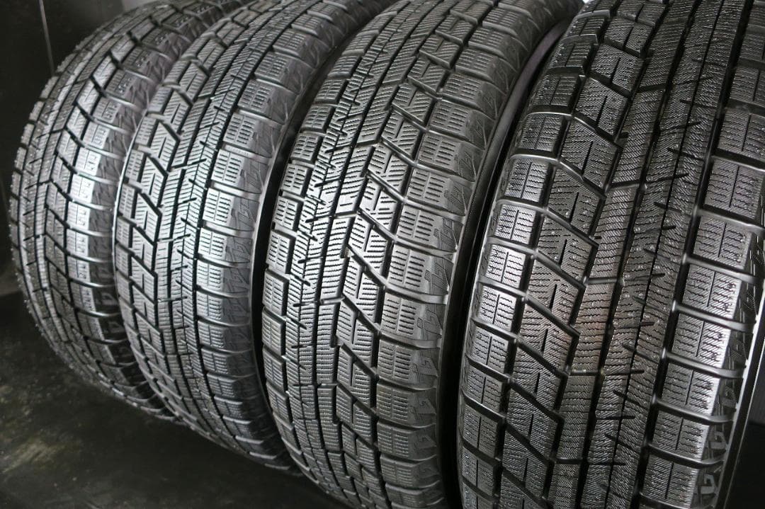 トヨタ純正 160系フィールダー イボ付き 国産スタッドレス 185/60R15