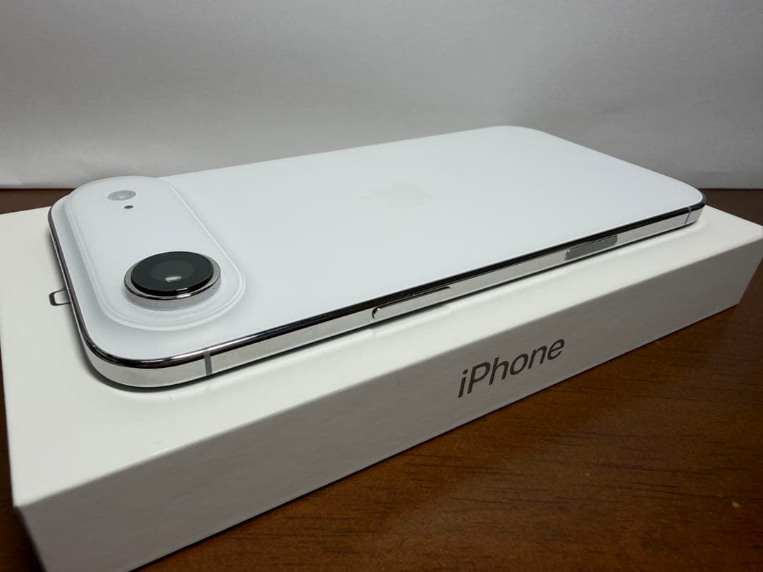 iPhone Airクラウドホワイト　AppleCare付き！