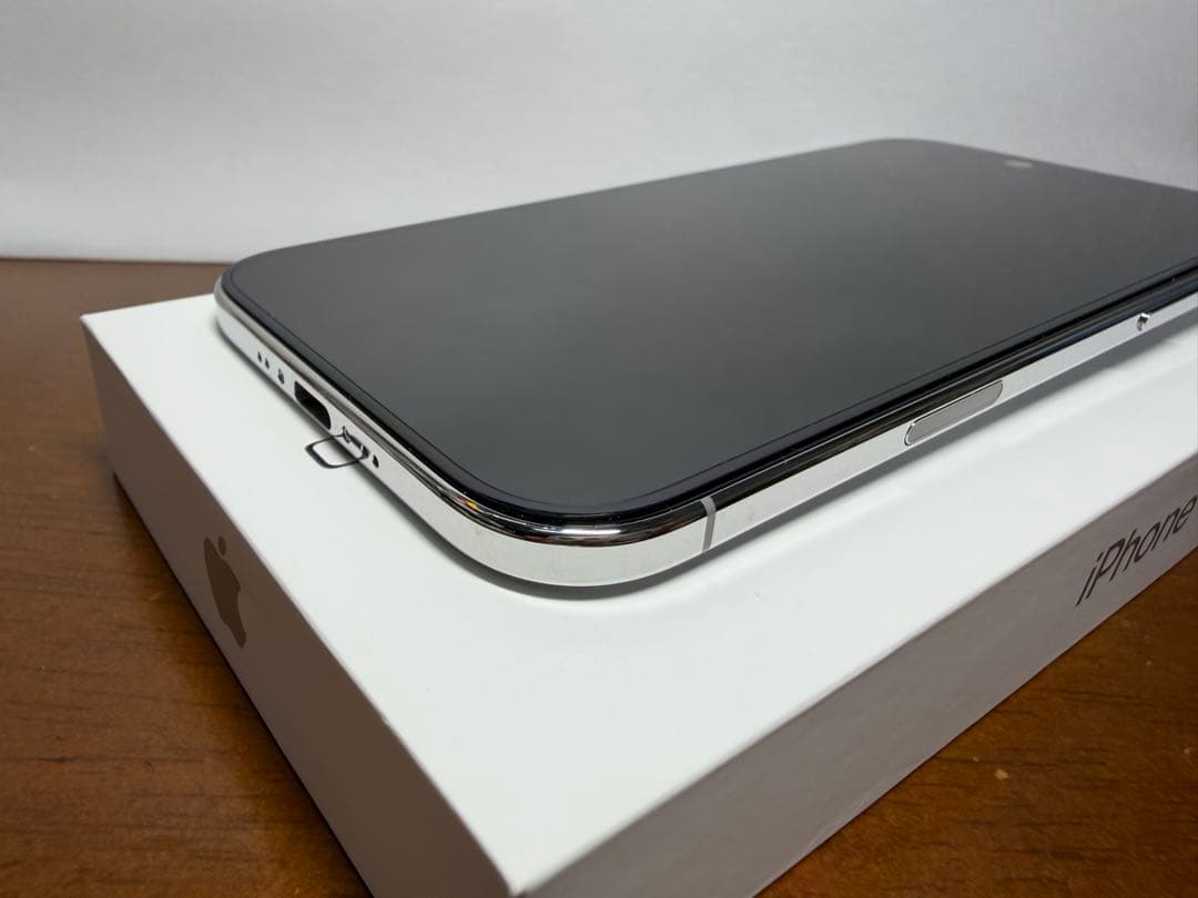 iPhone Airクラウドホワイト　AppleCare付き！