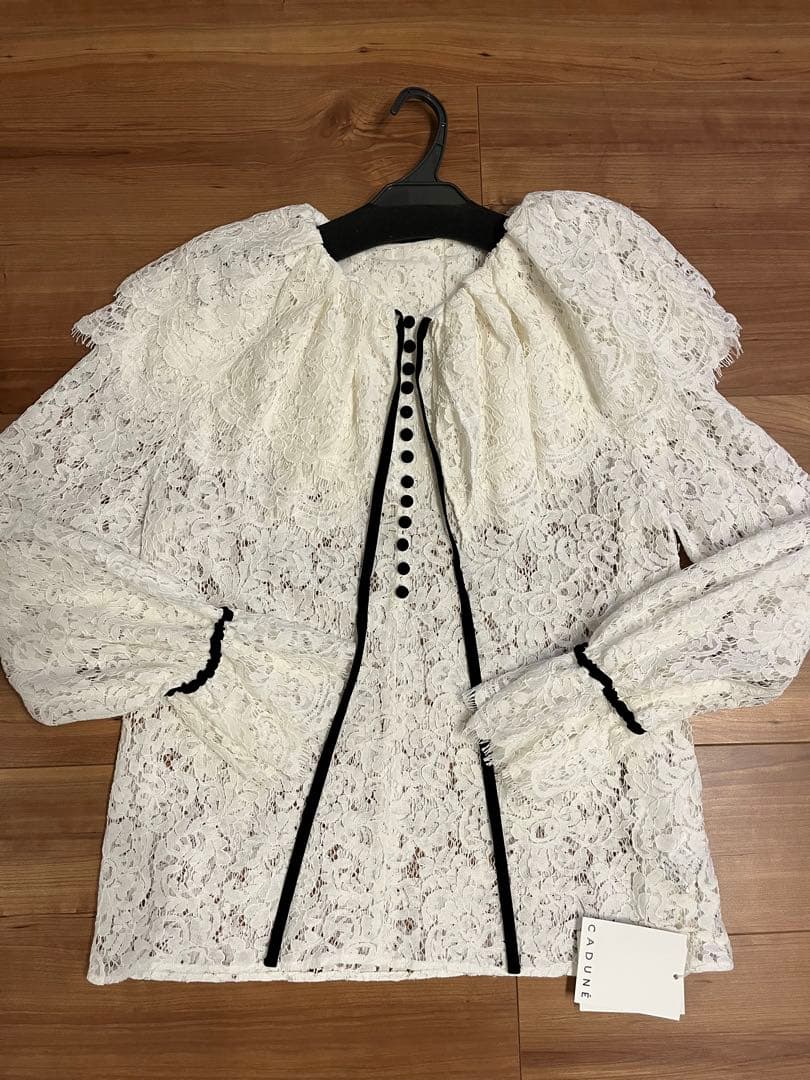 新品タグ付き✨CADUNEカデュネレースフリルブラウス38