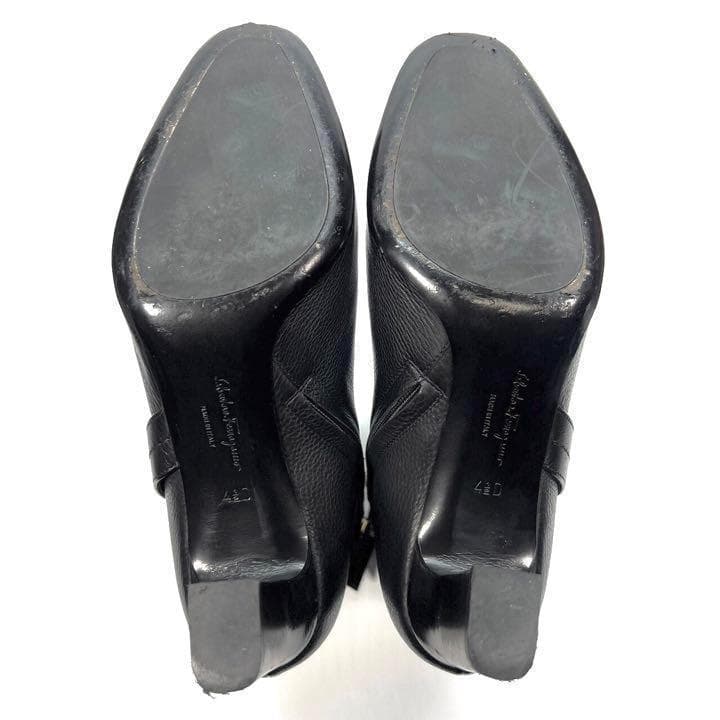 サルヴァトーレフェラガモ ショートブーツ　ガンチーニ　4 1/2 D