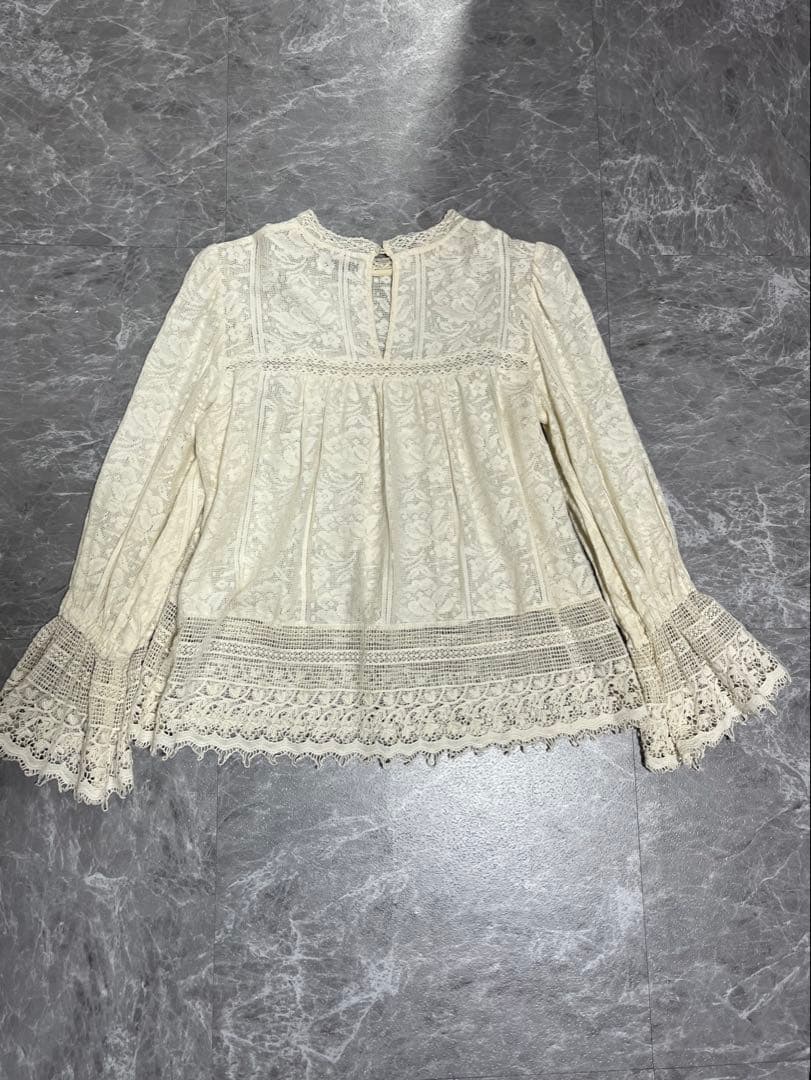極美品ハグオーワー×ヌキテパアンティークレース調ブラウス