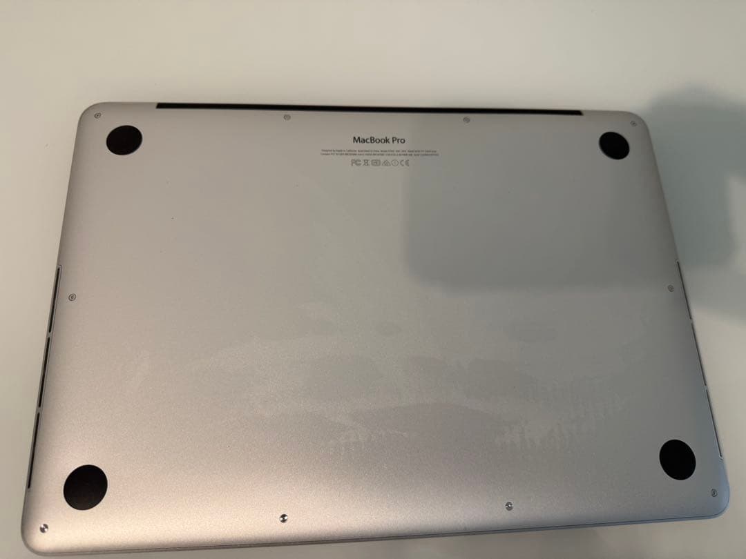 【渡辺】MacBook Pro 13インチ / 256GB / 2016年