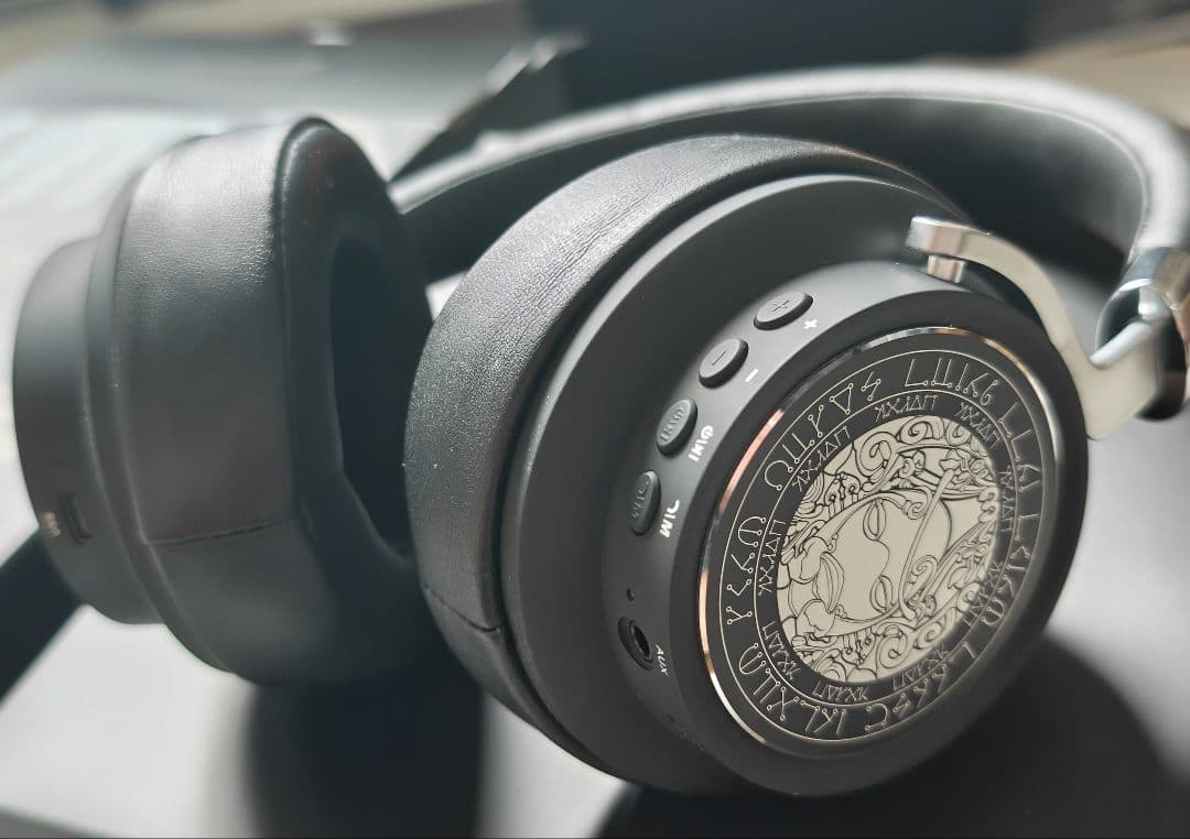 ★e。★ニーアレプリカントワイヤレスヘッドホンAOW03エミールNieR