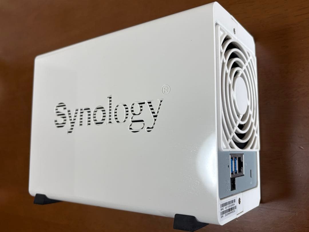 Synology ds220j & hdd WD BLUE 4TB x2台