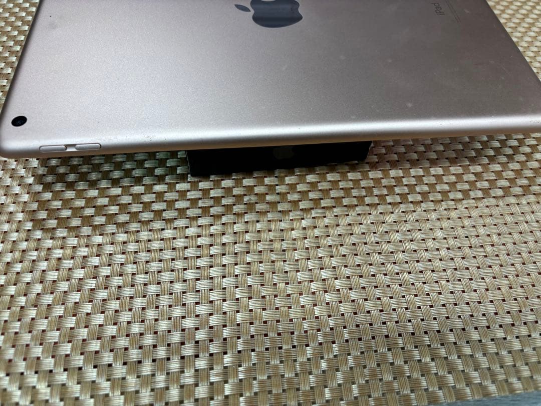 iPad 第7世代 ローズゴールド 32 GB MW762J/A 【1704】