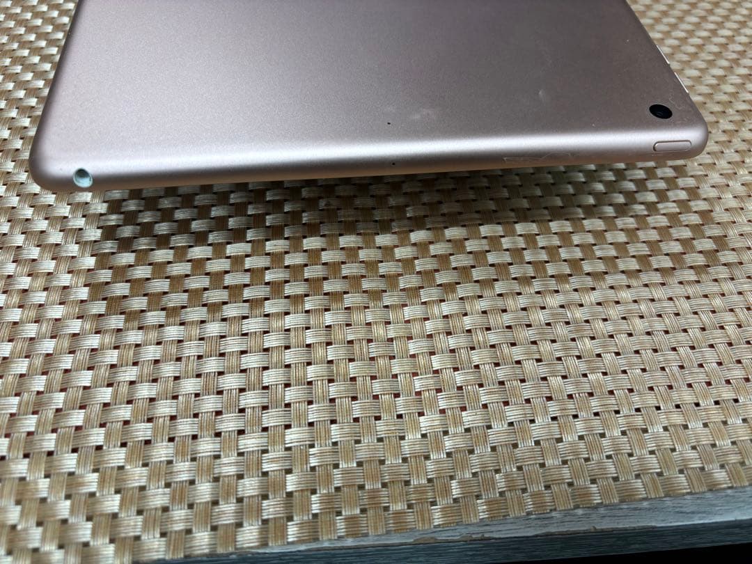 iPad 第7世代 ローズゴールド 32 GB MW762J/A 【1704】