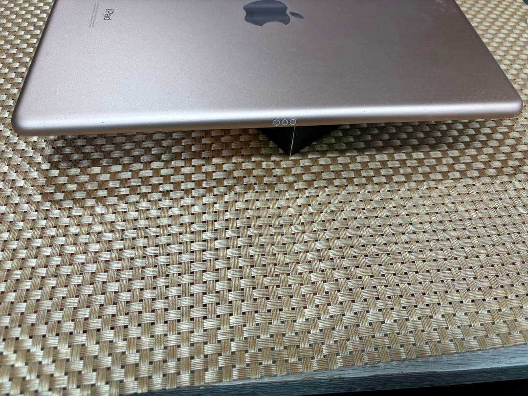 iPad 第7世代 ローズゴールド 32 GB MW762J/A 【1704】