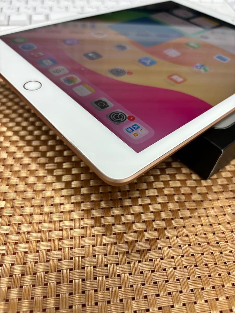 iPad 第7世代 ローズゴールド 32 GB MW762J/A 【1704】