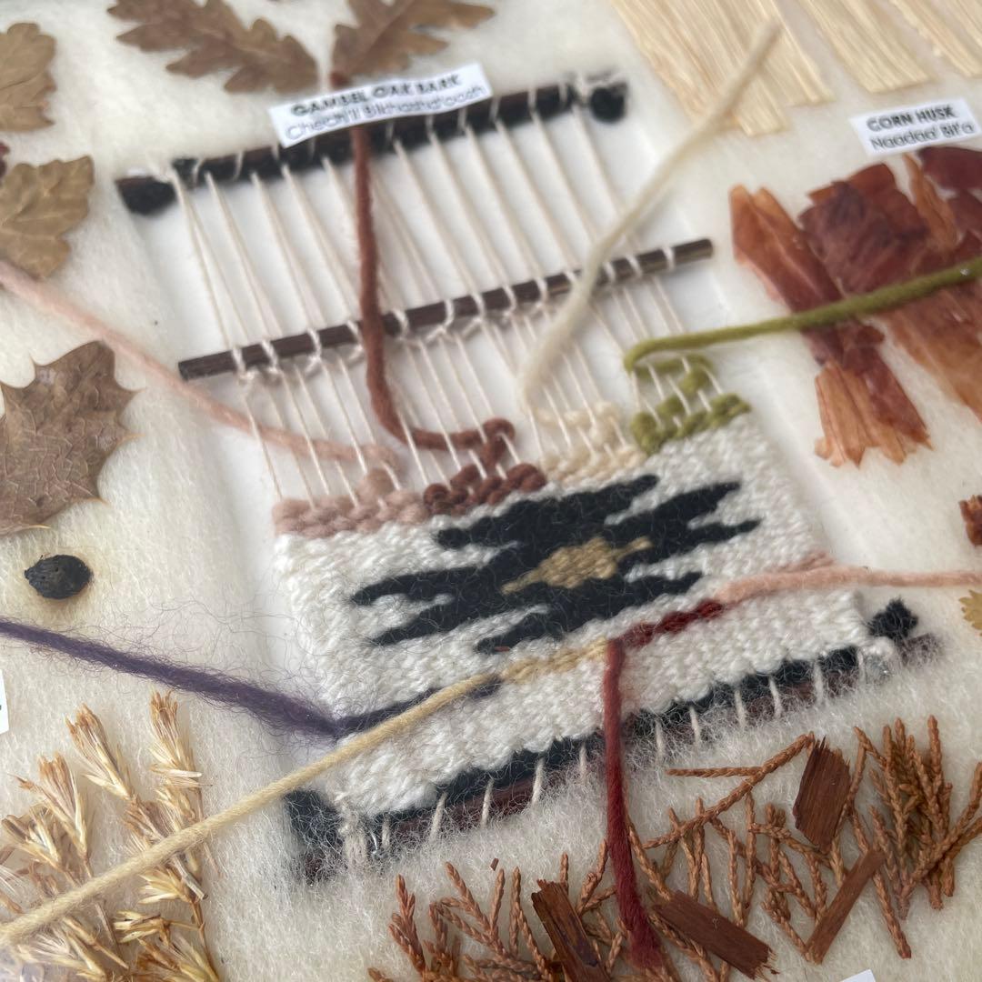 ネイティブアメリカン ナバホ族 草木染め 色見本 オルテガ 毛織物 額装 木製