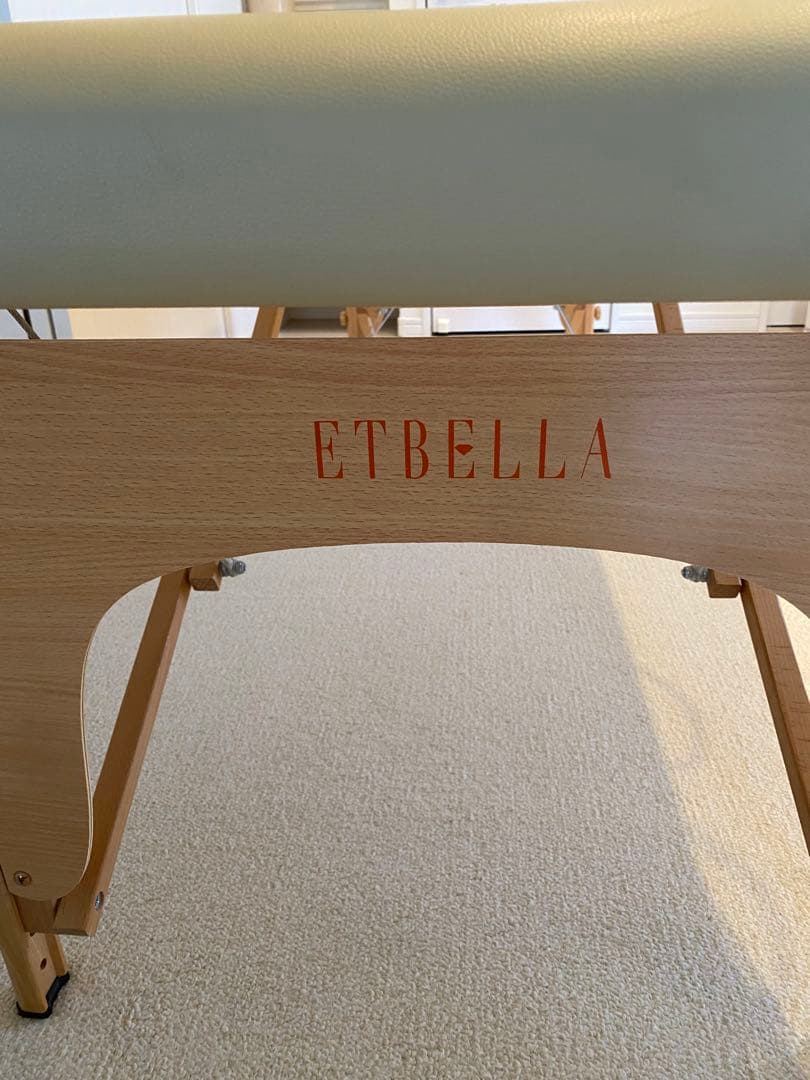 折りたたみ式　マッサージベッド、胸当て、フェイスマットのセット