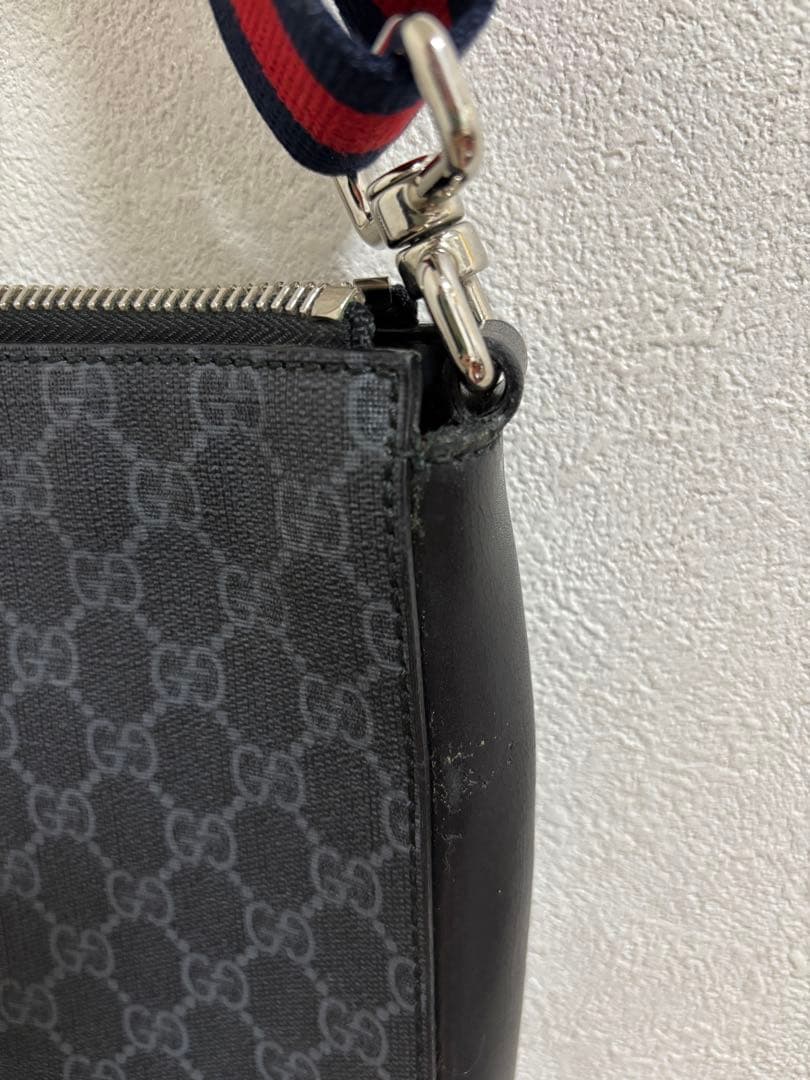 GUCCI スモール メッセンジャー ショルダーバッグ GGスプリーム ブラック