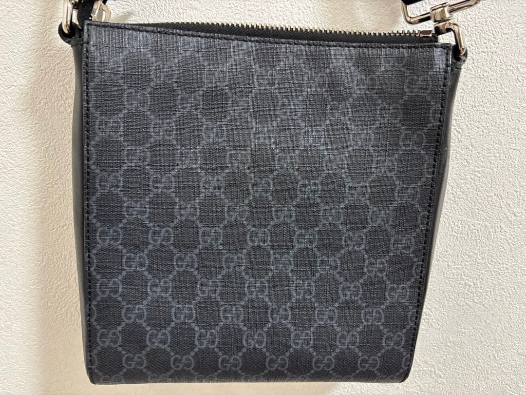 GUCCI スモール メッセンジャー ショルダーバッグ GGスプリーム ブラック
