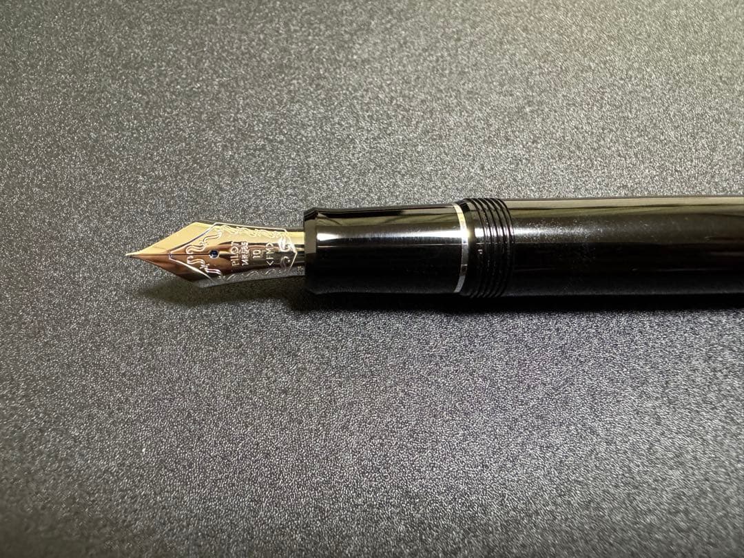 PILOT カスタムヘリテイジ912 FMニブ
